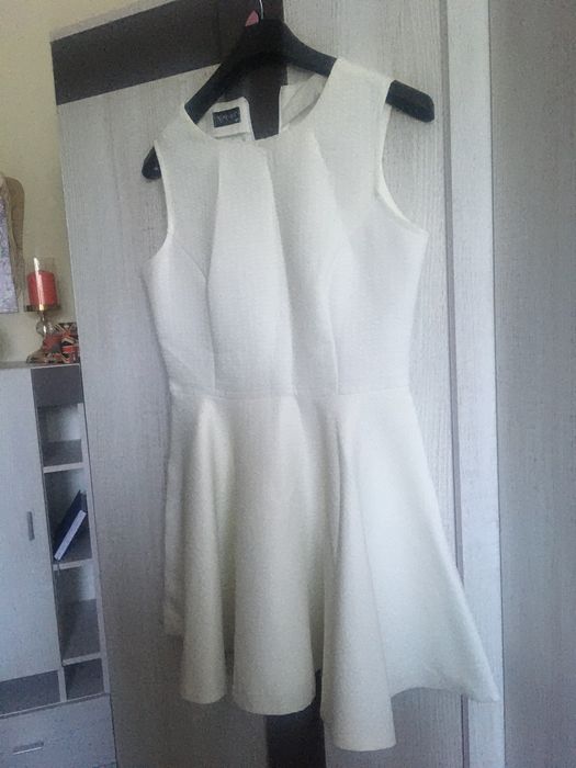 Elegancka sukienka