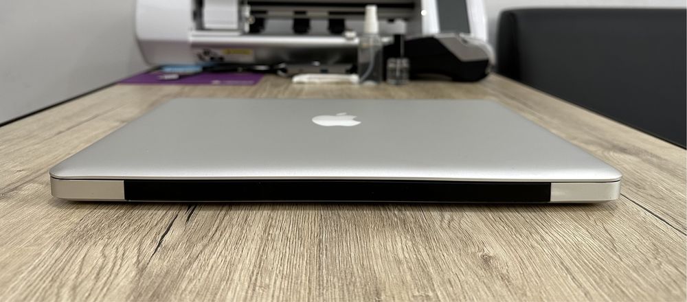 Apple MacBook Pro 13" 2012р i5/4/512gb Silver ідеальний стан 185$