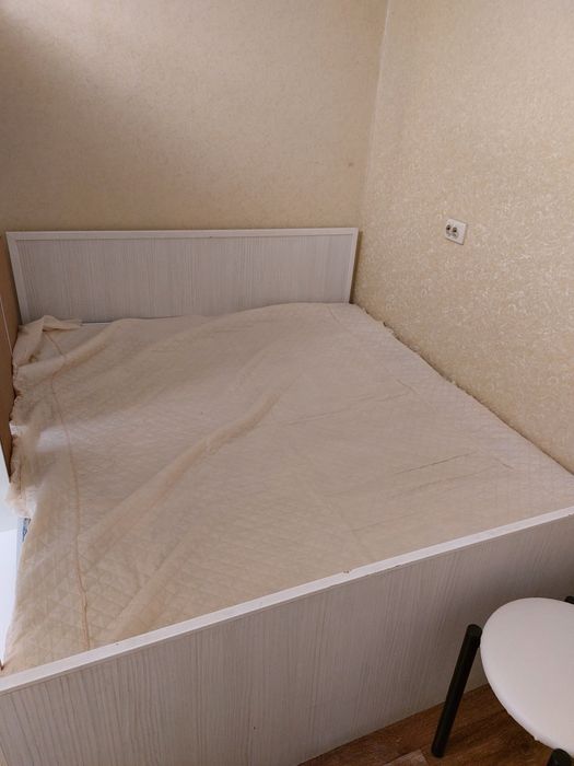 Продам б/у кровать