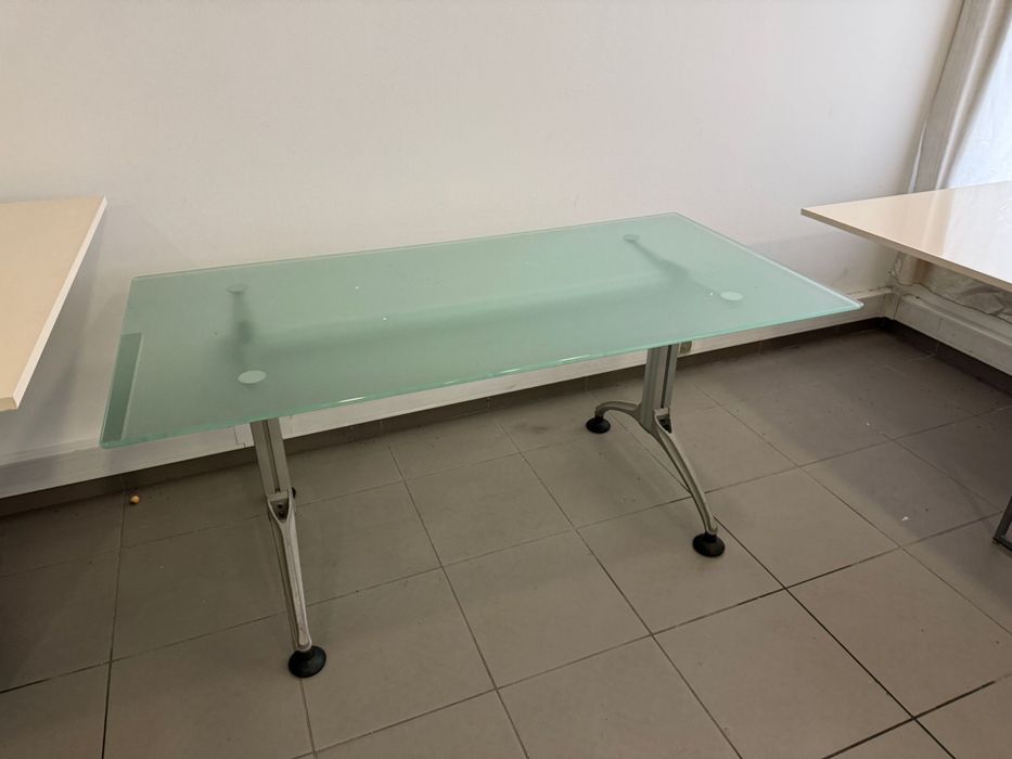 Secretaria de vidro