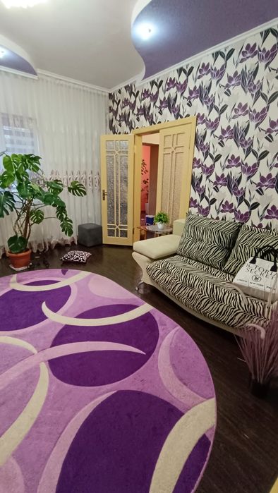 Оренда будинку з басейном на Роші