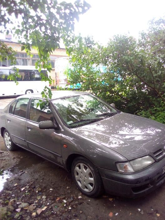 двери молдинг на Nissan Primera p10 p11