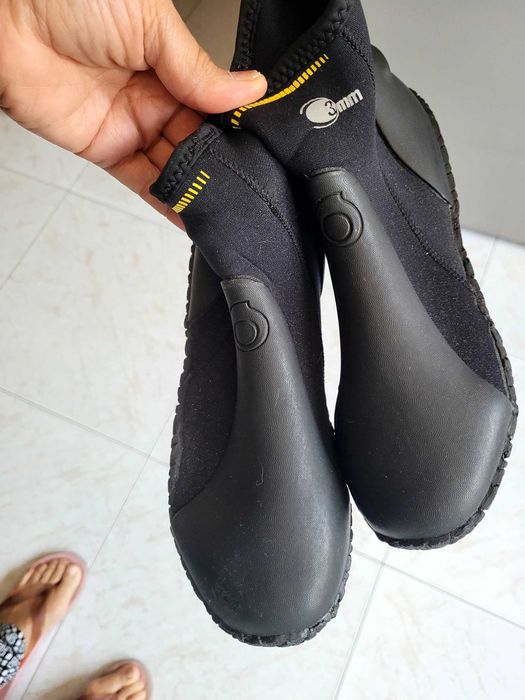 Fato de Surf marca DeePly - Tam S - Senhora, como novo