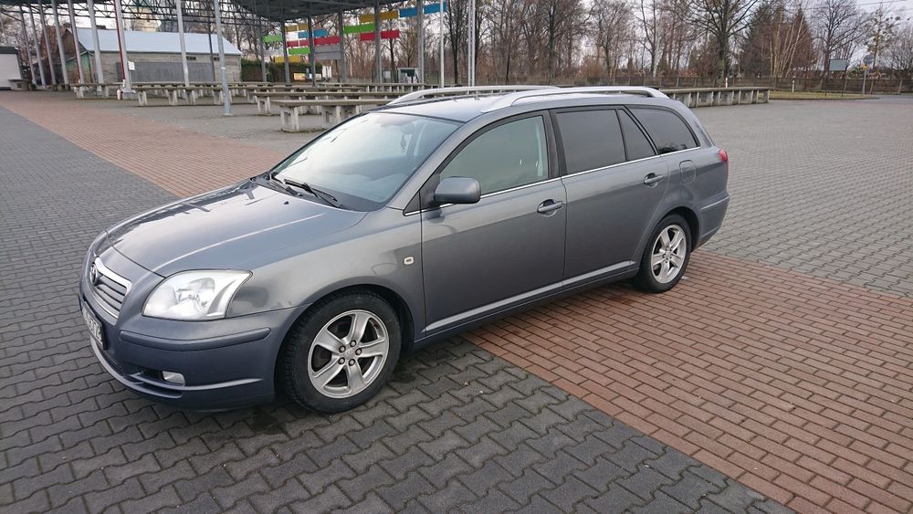 Toyota avensis t25 1.8 benzyna