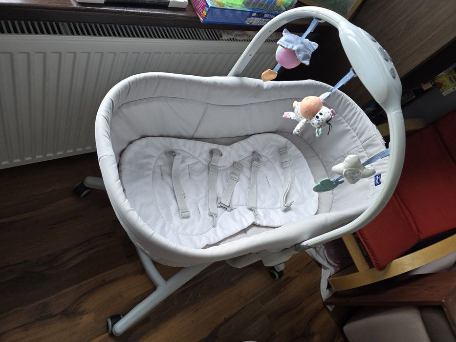 Chicco Baby Hug 4w1 - wielofunkcyjne łóżeczko