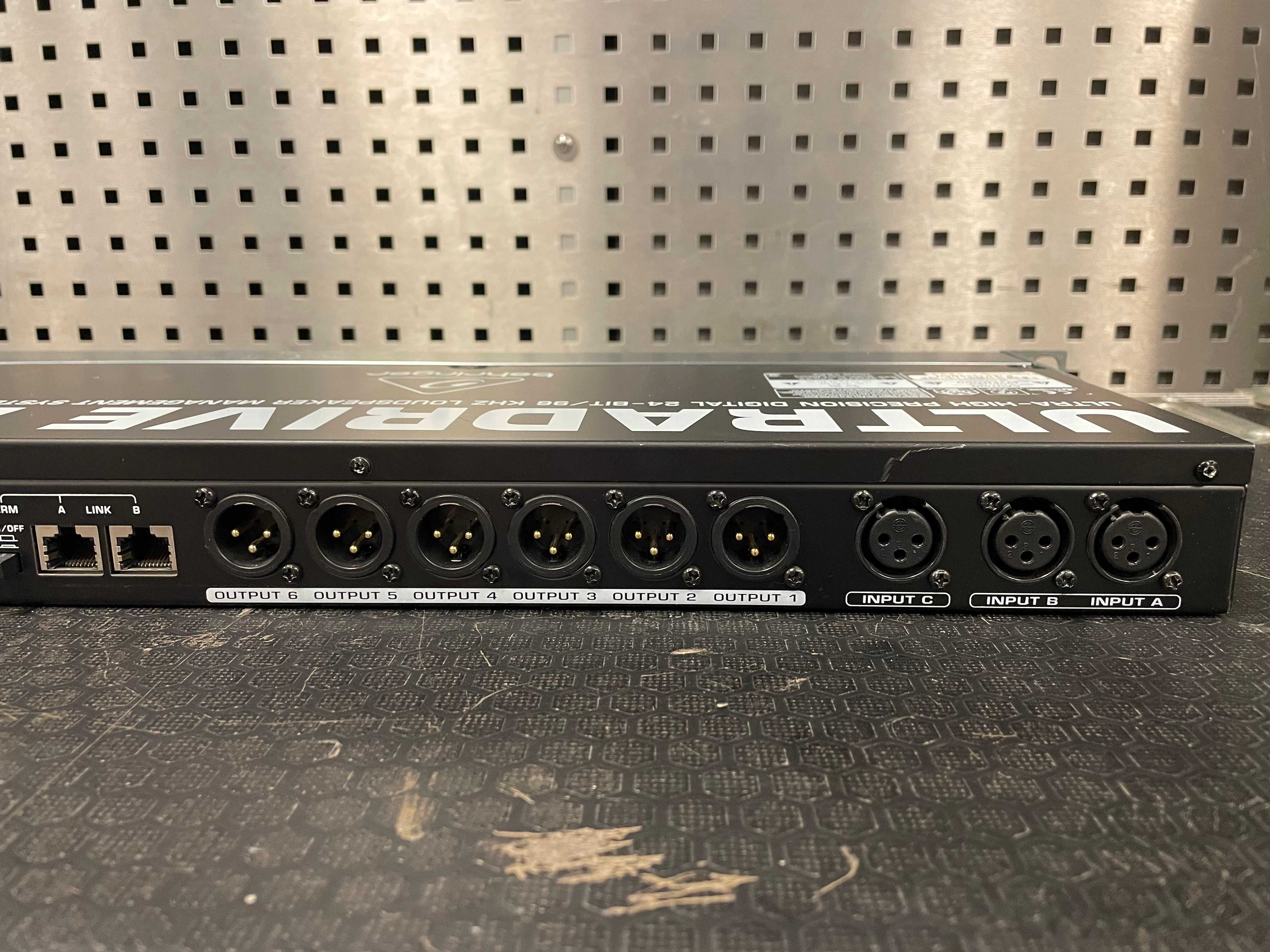 Procesor głośnikowy Behringer DCX2496 Pro , 3 in, 6 out, crossover