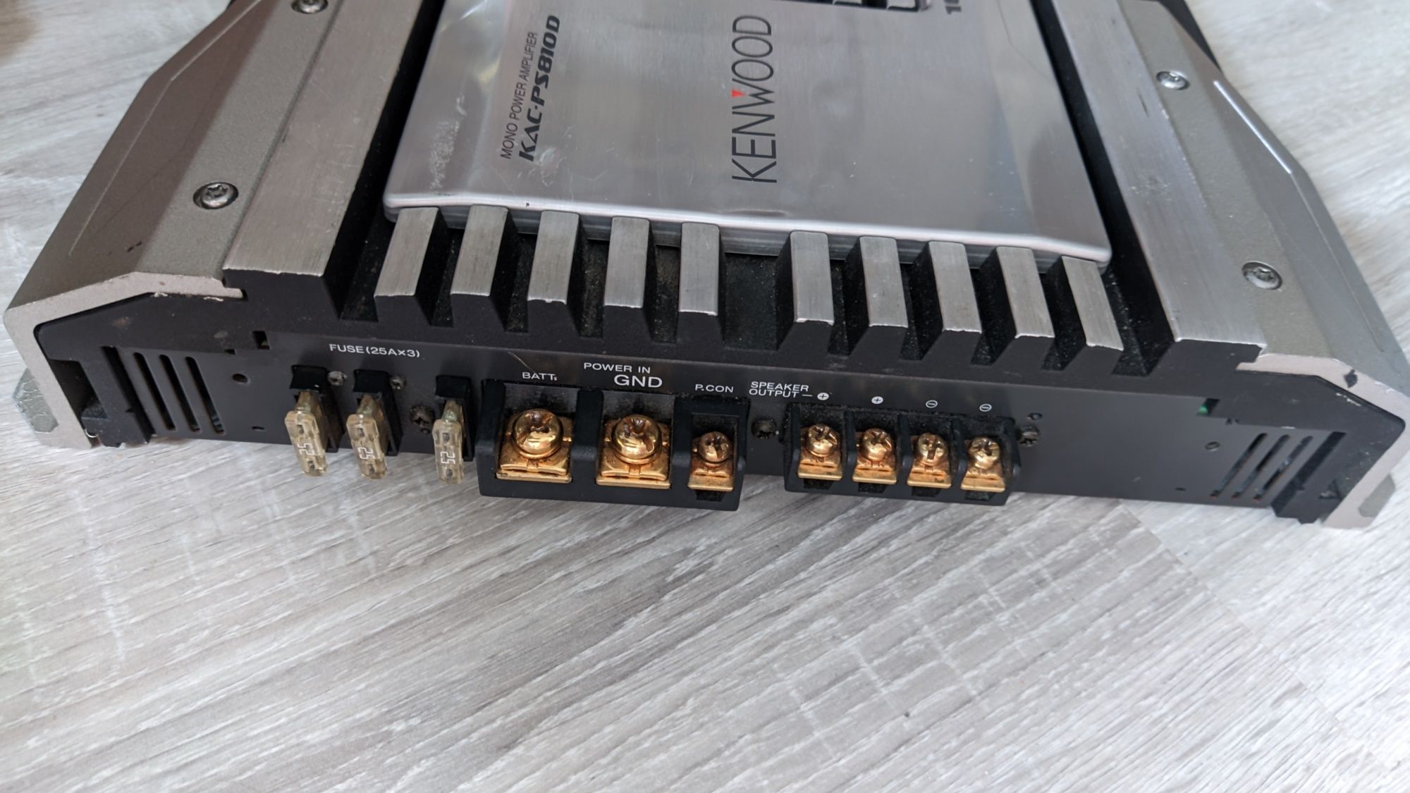Kenwood KAC-PS810D – wzmacniacz mono 1000W RMS