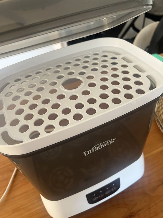 Esterelizador e Secador de Mamadeira