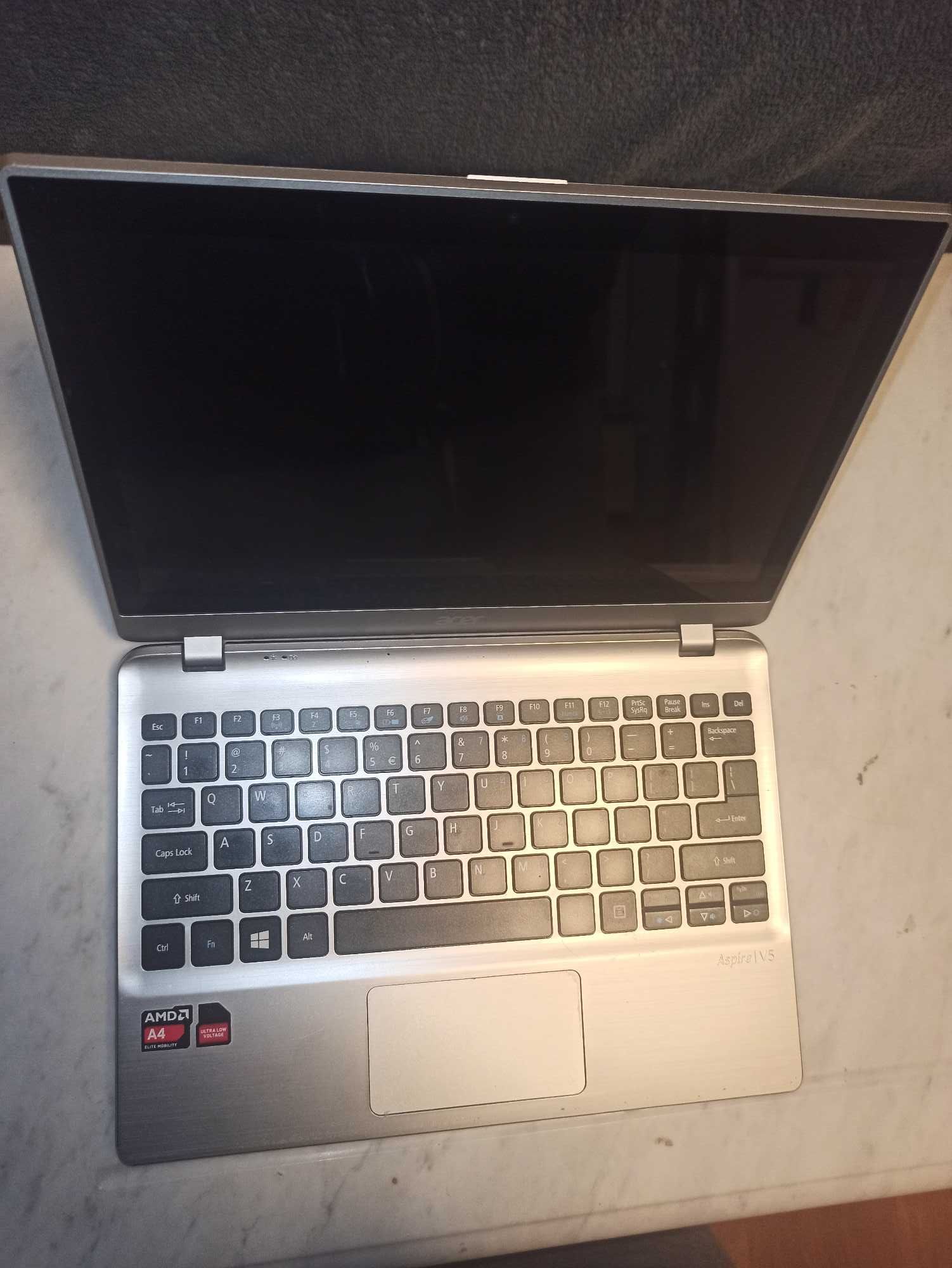 Laptop Acer V5-122P