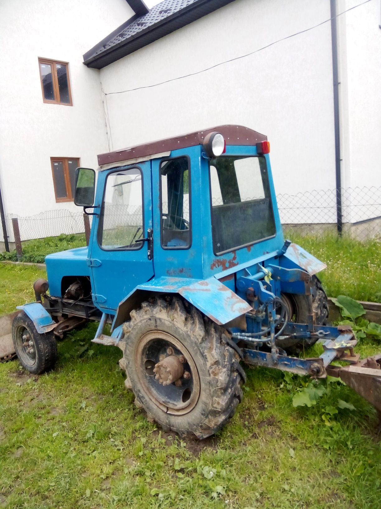 Продам Трактор..