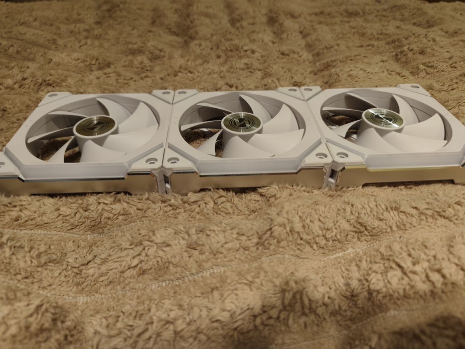 Wentylatory Lian Li UNI FAN SL120 V2