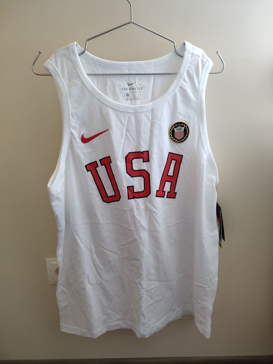 Джерсі Nike USA Olympic.
Оригінальна.
Розмір - S.
Привезена з Америки.