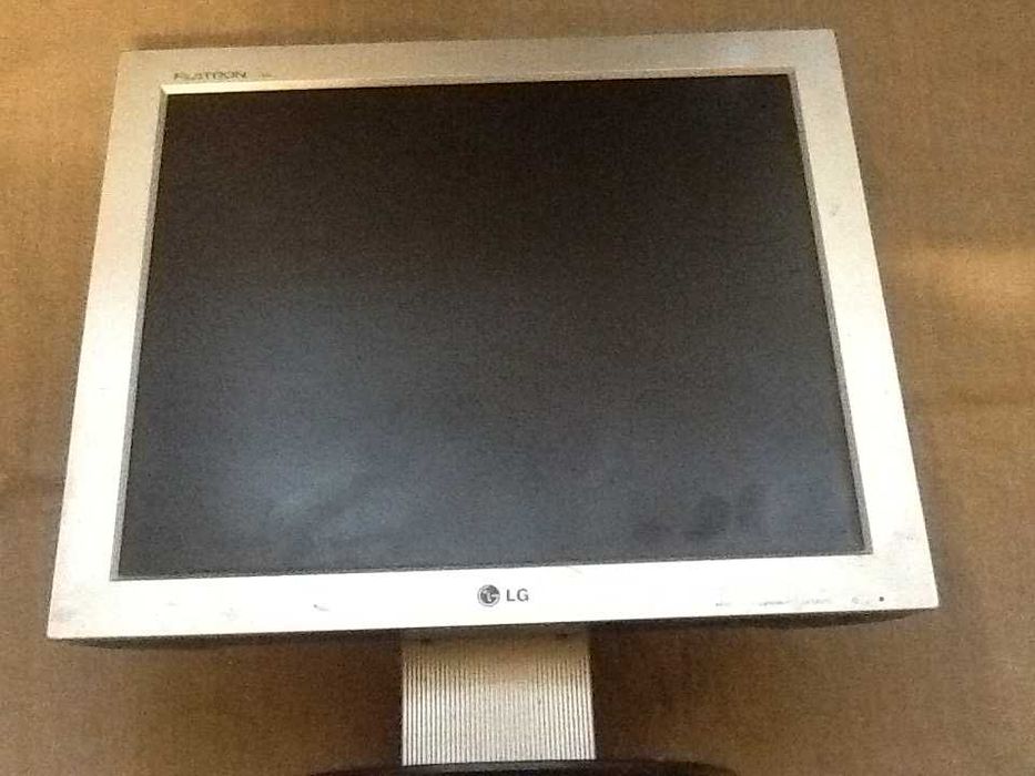 Продам недорого Led монітор для комп'ютера LG FLATRON L1730$UTN Корея