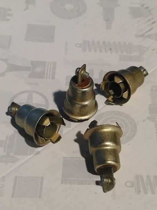 Патрон для лампочки подсветки приборов, панели приборов