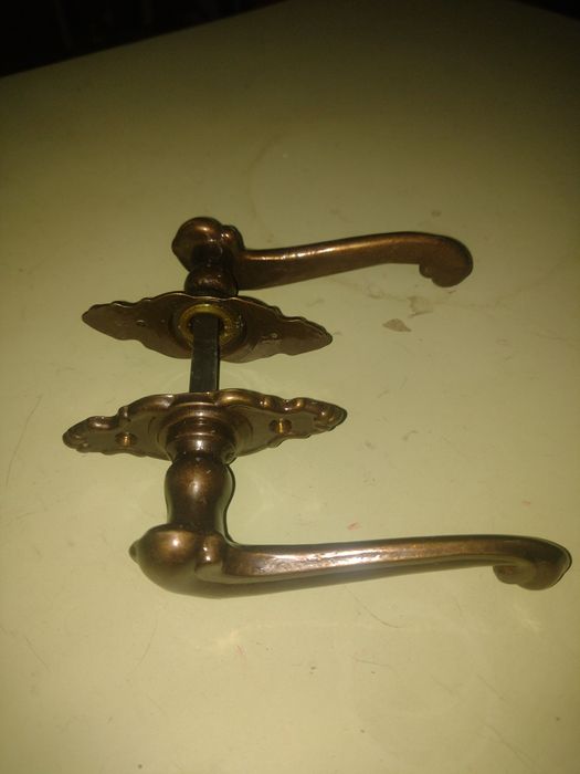 Ручки для дверей латунні