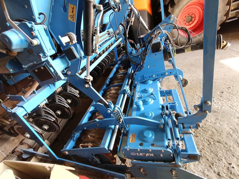 Sprzedam siewnik LEMKEN SAPHIR 7  z broną  LEMKEN ZIRKON 12