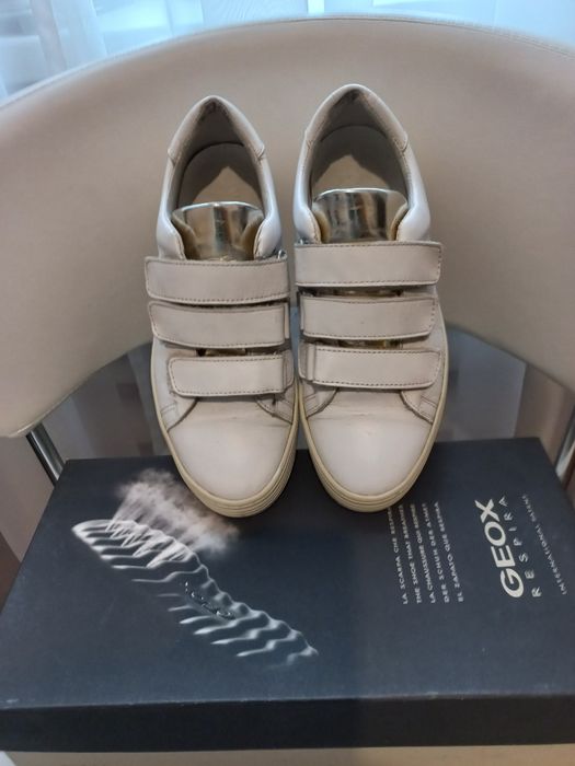 Шкіряні білі кеди