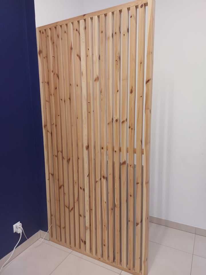 Sprzedam ściankę ażurową drewnianą o wymiarach 120/240 cm