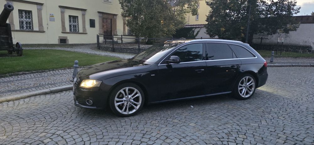 Audi a4 b8 avant 2.0 tdi CR 143 km Orginalny przebieg