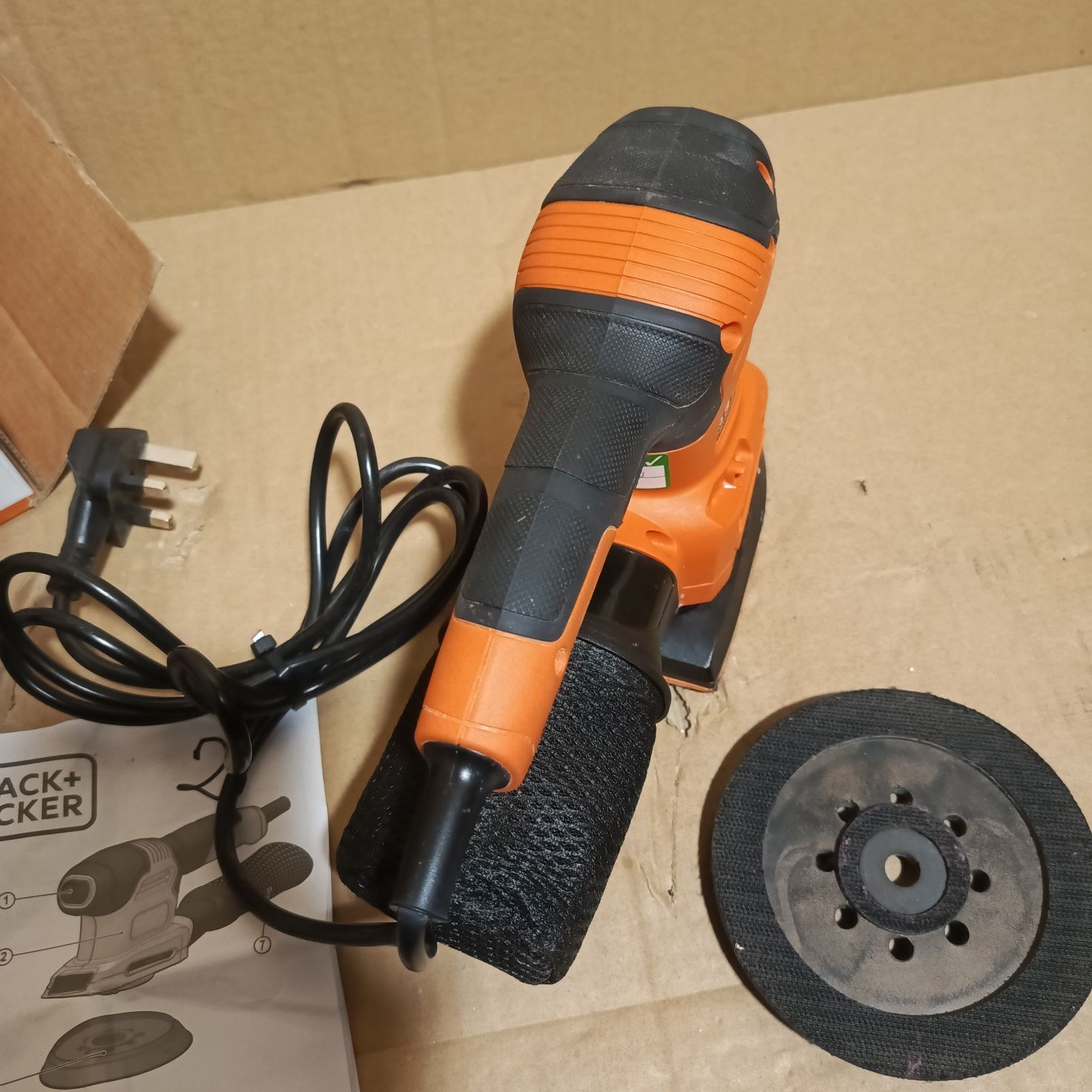 Szlifierka oscylacyjna mimośrodowa delta Black decker bew 200
