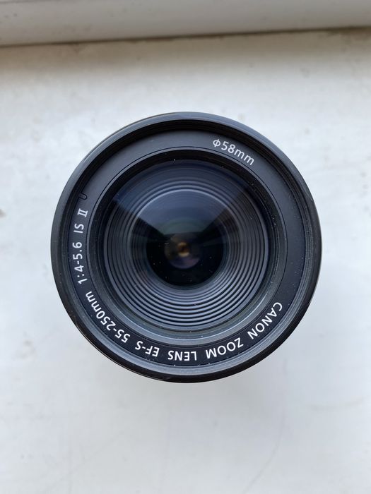 Canon Zoom Lens EF-S 55-250mm 1:4-5.6 IS II