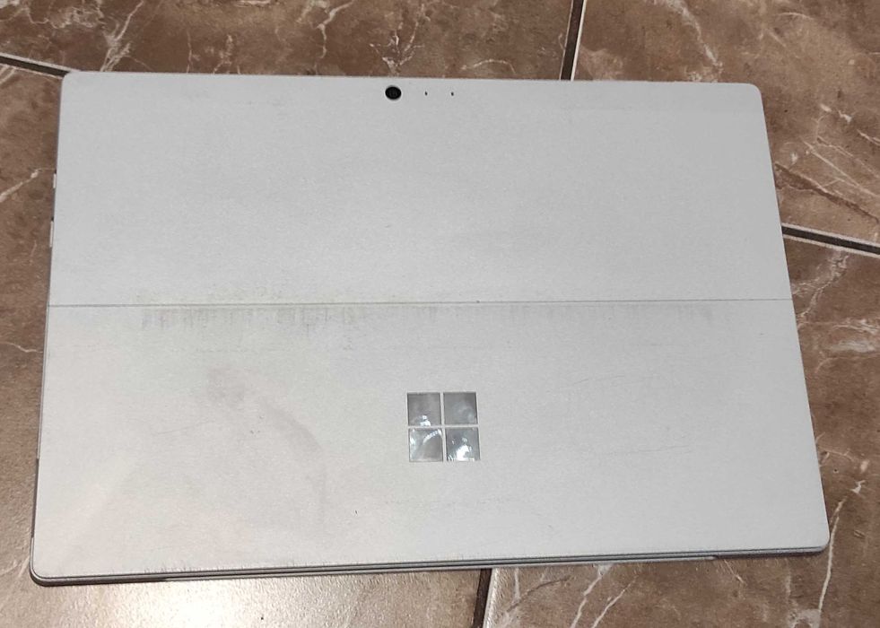 Microsoft Surface Pro 5 LTE (1807), i5 / 8GB / 256GB