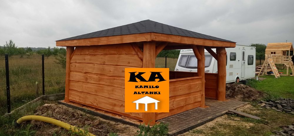 Altana ogrodowa na grubym balu