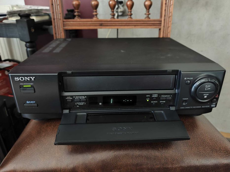 Magnetowid odtwarzacz VHS Video SONY SLV-E210 sprawny