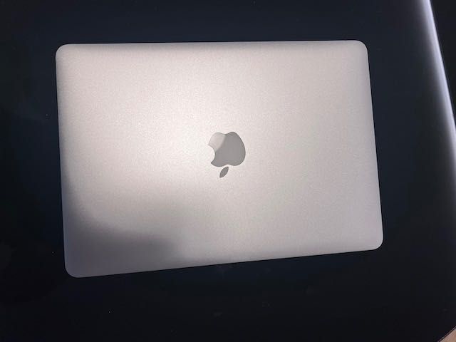 MacBook Air 13 / stan bardzo dobry/ mid2013 / jak ze sklepu / 256GB