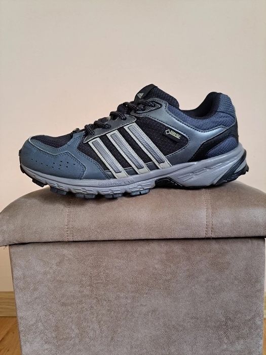 Buty Adidas Vintage rozm. 41 1/3 gore-tex retro y2k