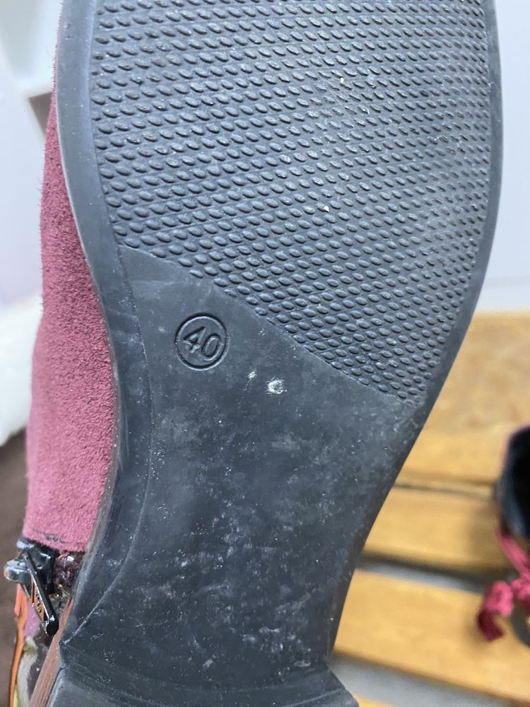 Bota de nebuque bordô
