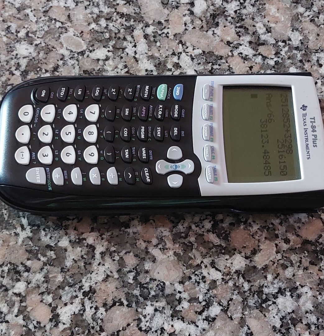 Calculadora Gráfica Texas Instruments TI-84 Plus