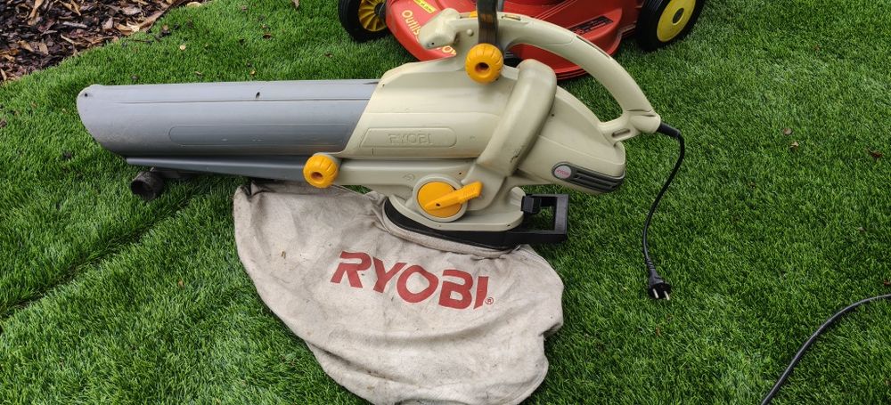 Conjunto de máquinas para jardim