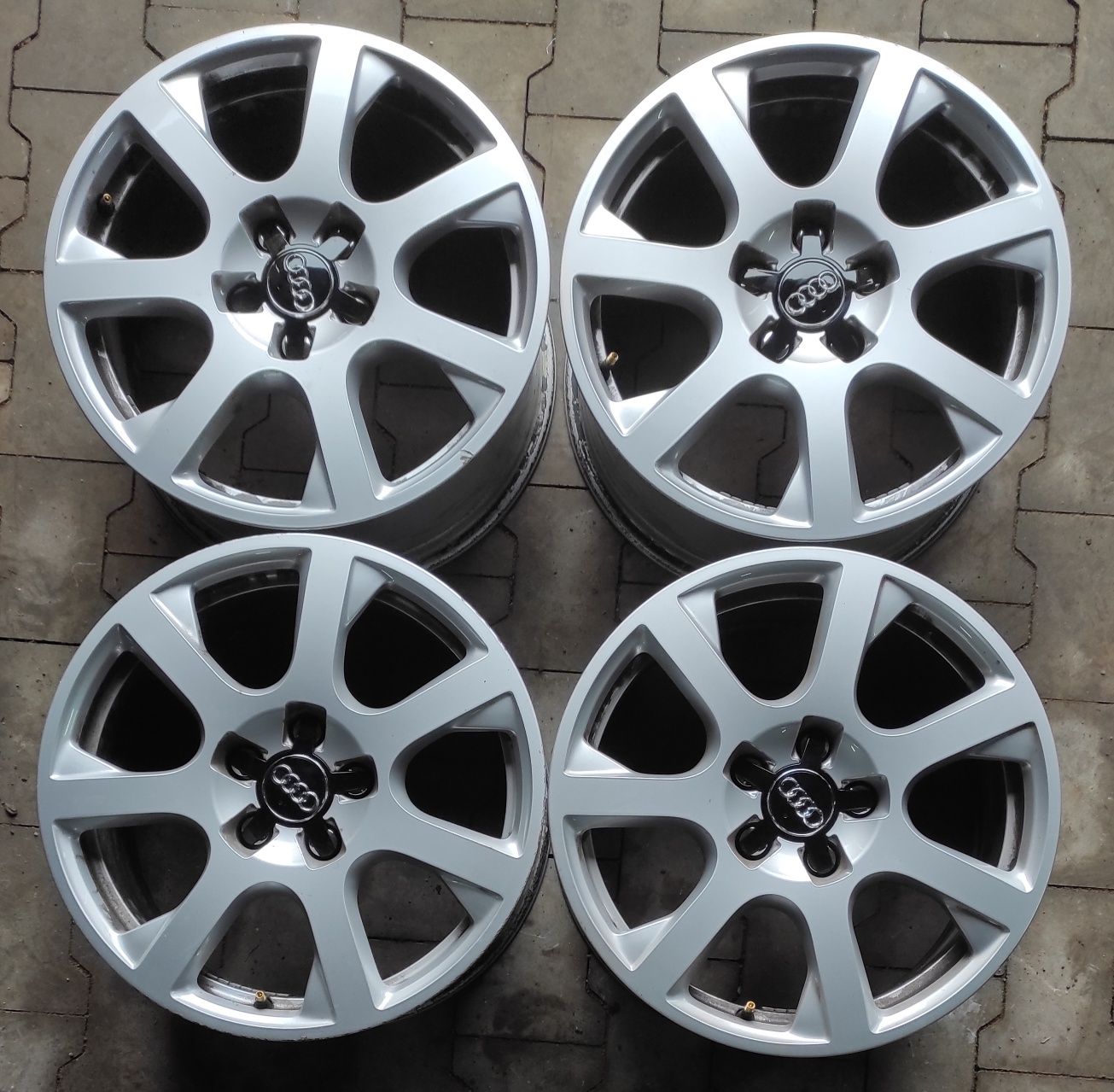 Felgi aluminiowe 5x112 17" oryginał Audi