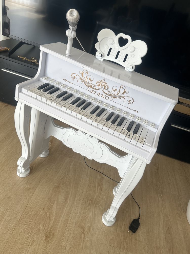 Pianino dzieciece z mikrofonem