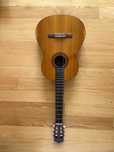 Guitarra YAMAHA C-40