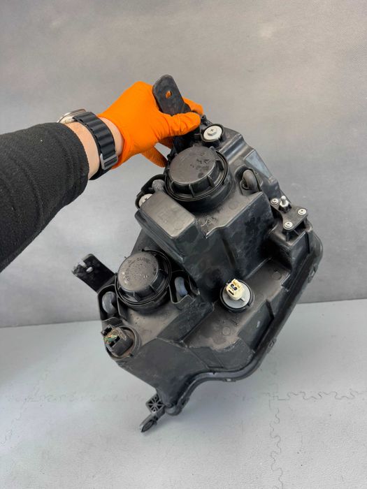 Opel Antara Lampa Przód Przednia Prawa Europa Kompletna Stan BDB