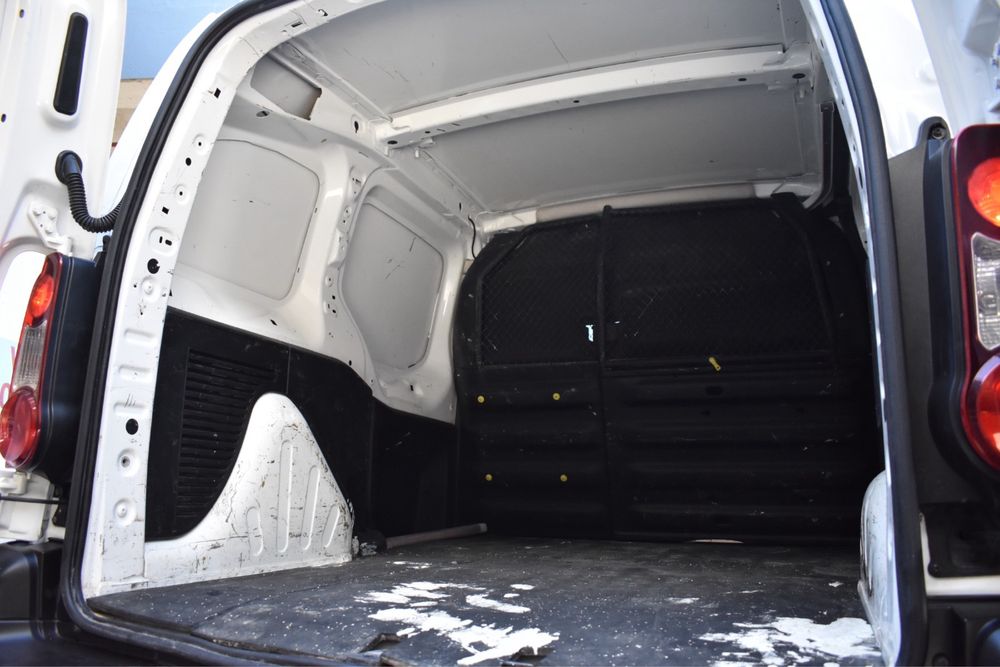 Peugeot Partner 2016 1.6HDI 100 muitos extras