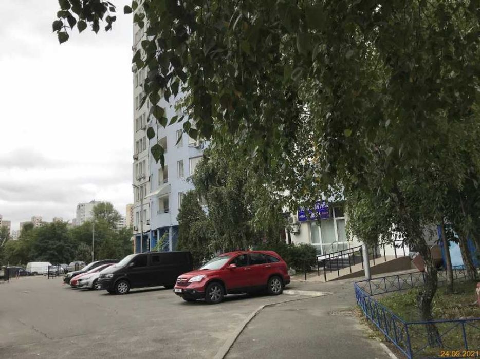 Продаж 2-к квартири 72,1 м2 м.Київ, вул.Драгоманова, 6-А  82000 $