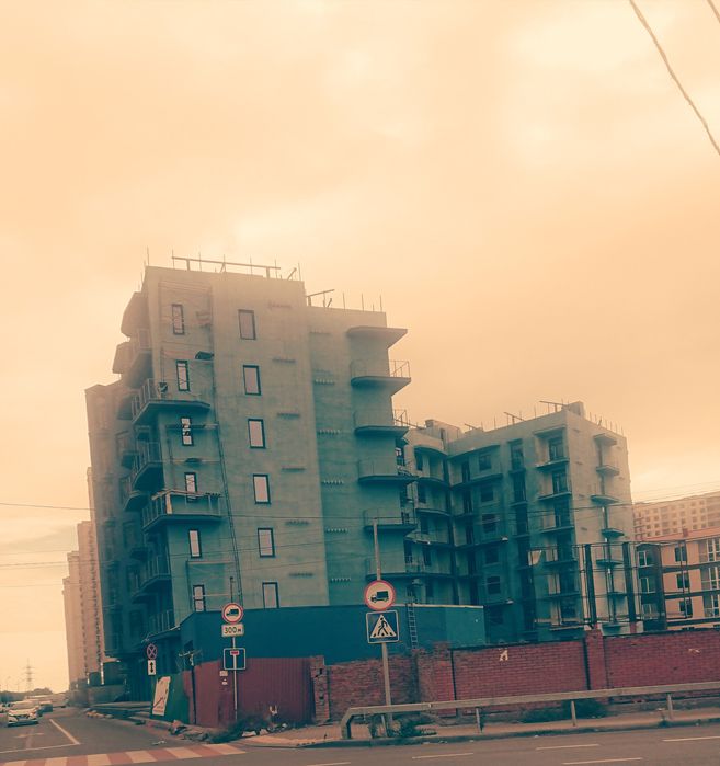 Продам 1 кімнатну квартиру вул. Жемчужна/Небесної сотні