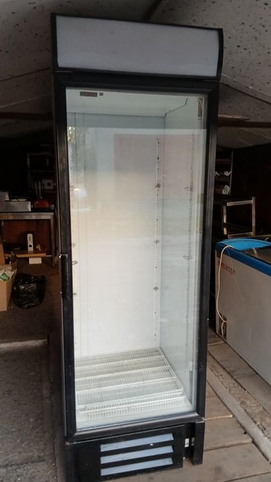 Холодильник и морозильный ларь