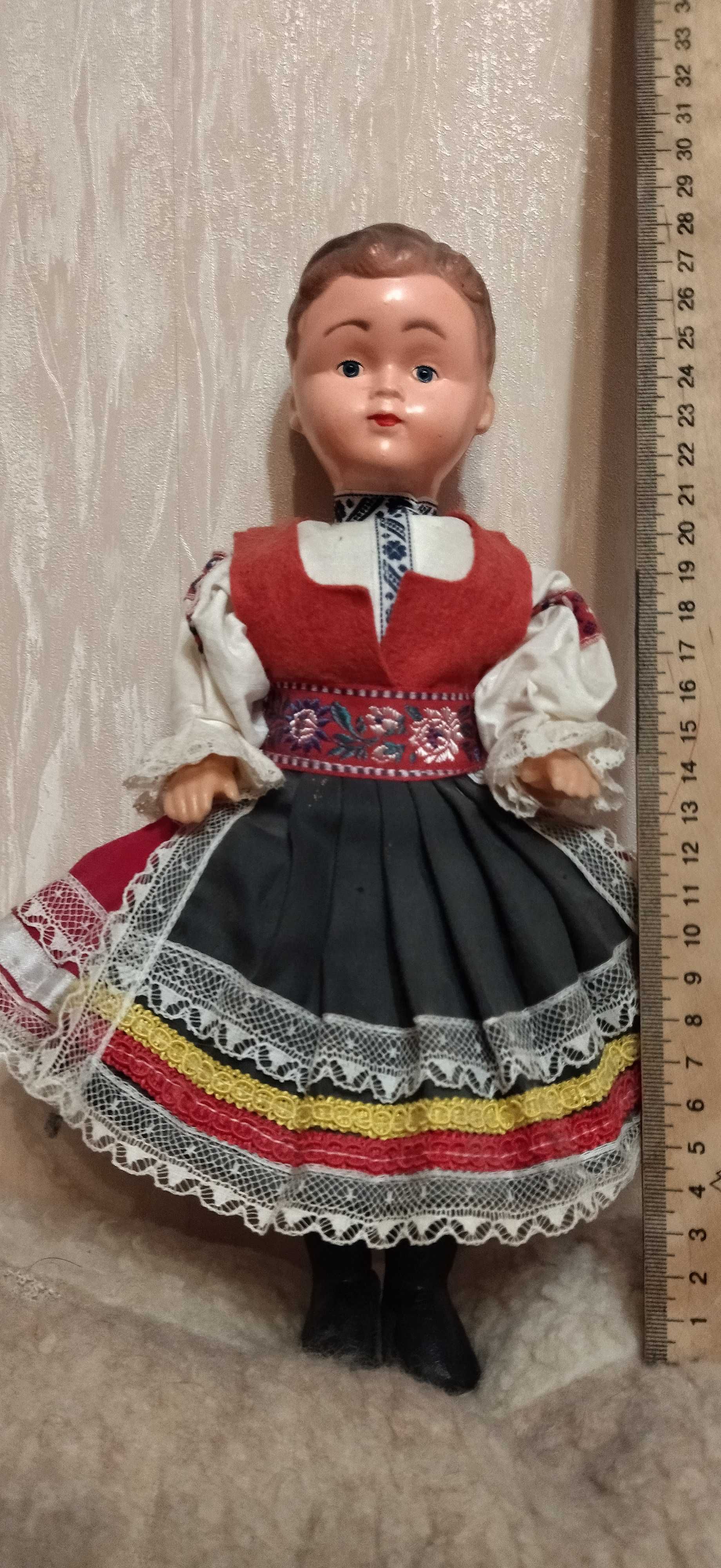 Две этнические куклы в коллекцию