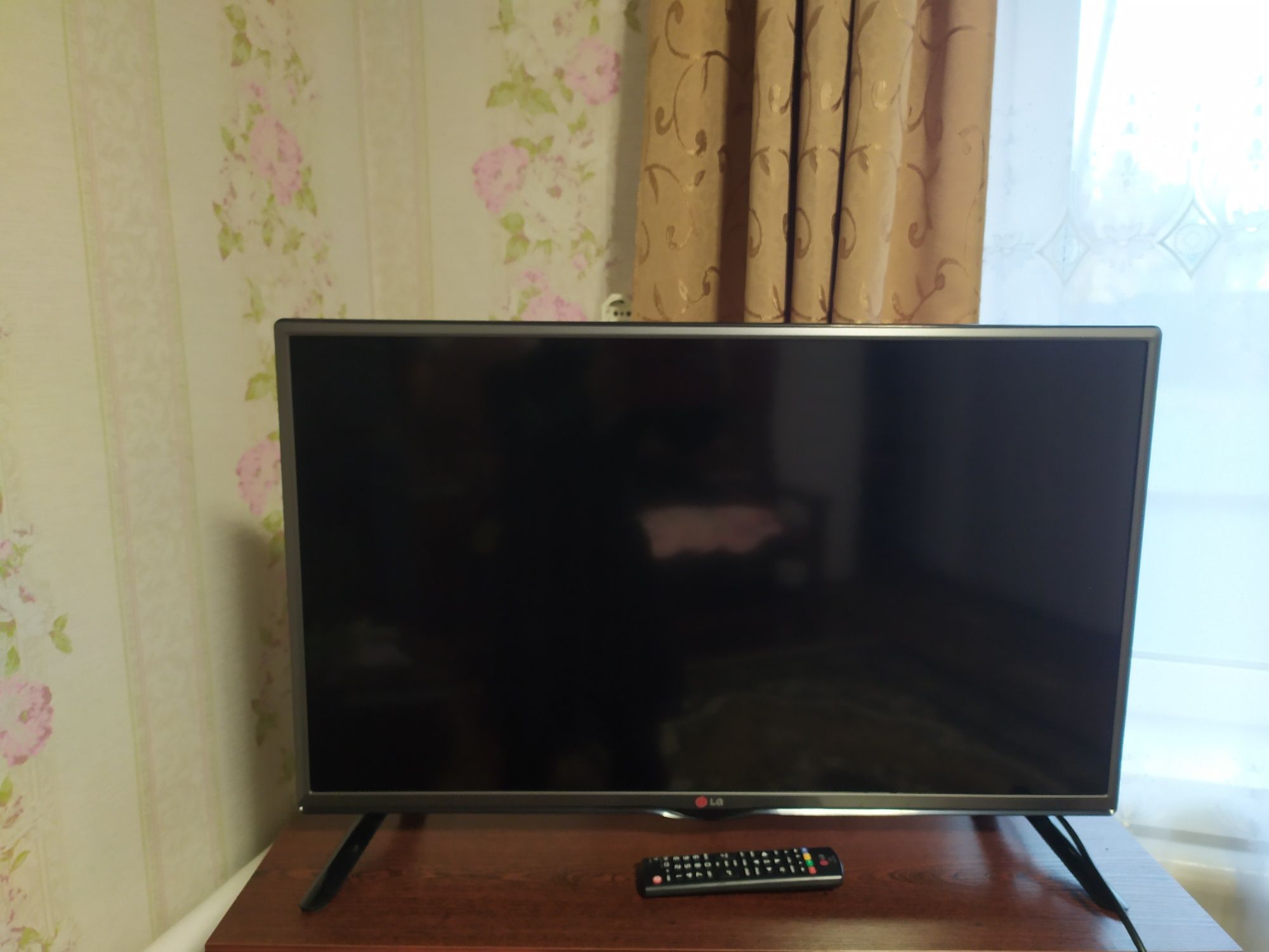 Телевізор. LG. 32 LB552U.