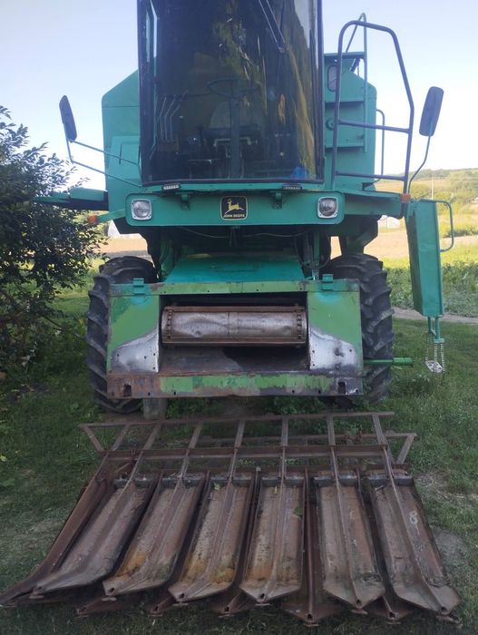 John Deere 1055 комбайн