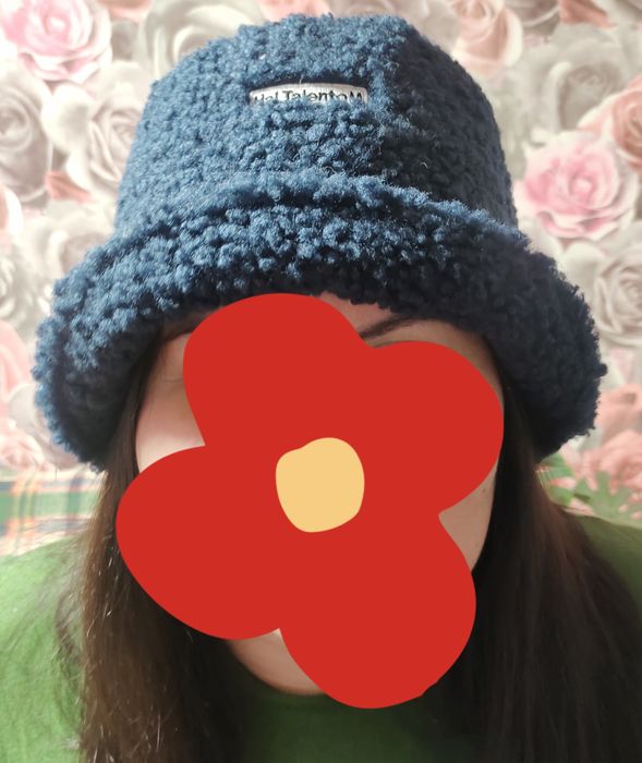 Продам шапки и шарфы