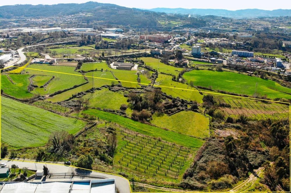 Excelente Terreno Zona Industrial 25Ha em Gondar Guimarães