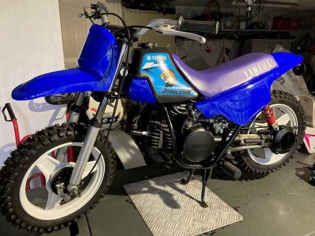 Honda PW 50 como nova com 2 decorações e rodas laterais