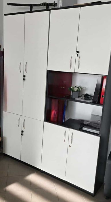 Zestaw mebli biurowych !