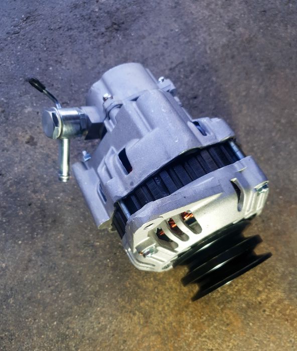ALTERNADOR 12V Mitsubishi Strakar