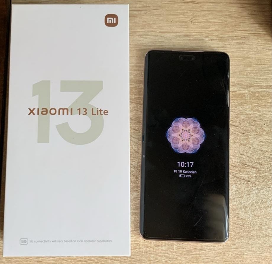 Xiaomi 13 lite różowy 256GB możliwa zamiana.